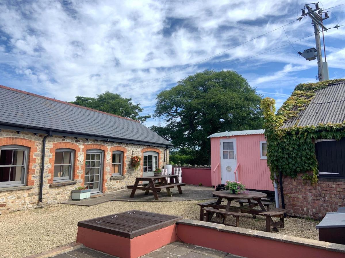 Swallow Cottage At Duffryn Mawr Cottages Hensol Extérieur photo