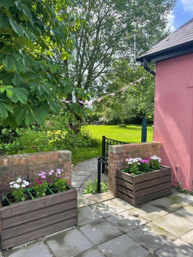 Swallow Cottage At Duffryn Mawr Cottages Hensol Extérieur photo